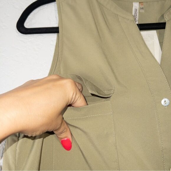 NWT Mittoshop Green Button Up Tank Top Size Small - Picture 3 of 6